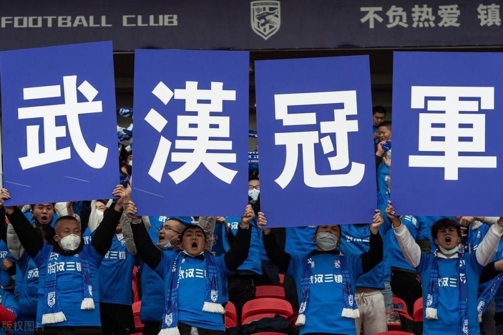 不过他还是听话的掏出手机、打开抖音，搜索了一下刘广、刘铭，一下子便出来一个点赞已经超过一百万次的视频。